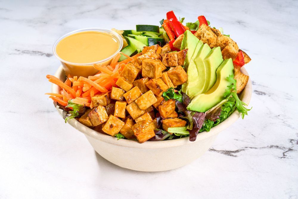 3 Low-Calorie Wrap and Salad Combos for Hot Weather Lunches