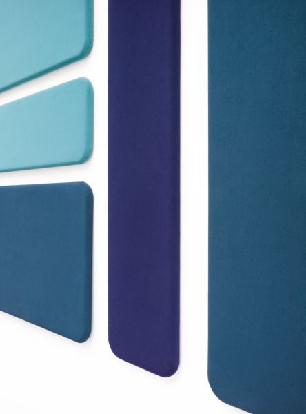 Farebné obdĺžnikové Sonic wall akustické panely na stenu v odtieňoch modrej a tyrkysovej