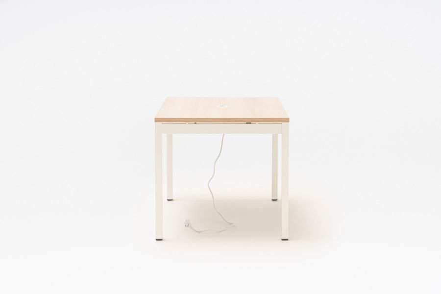 Ogi Y – minimalistický dizajn a charakteristické podnože – obrázok 2