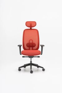 Červená ergonomická kancelárska stolička Ollie s opierkou hlavy, bedrovou oporou a podrúčkami na kolieskach