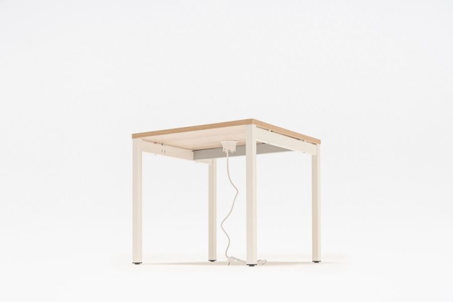 Ogi Y – minimalistický dizajn a charakteristické podnože – obrázok 3