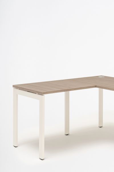 Ogi U – minimalistický kancelársky stôl – obrázok 4