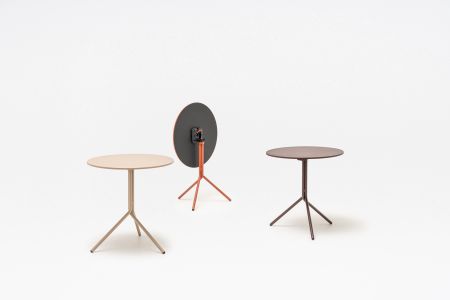 Luna – skladací café stôl do interiéru aj exteriéru