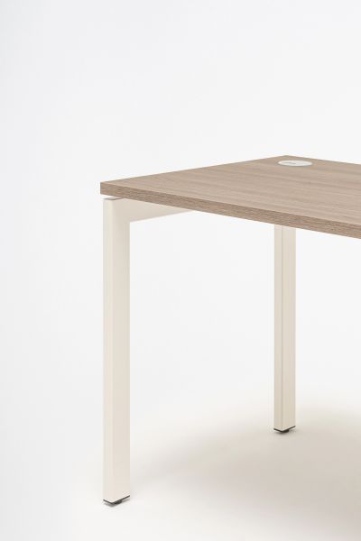 Ogi U – minimalistický kancelársky stôl – obrázok 10