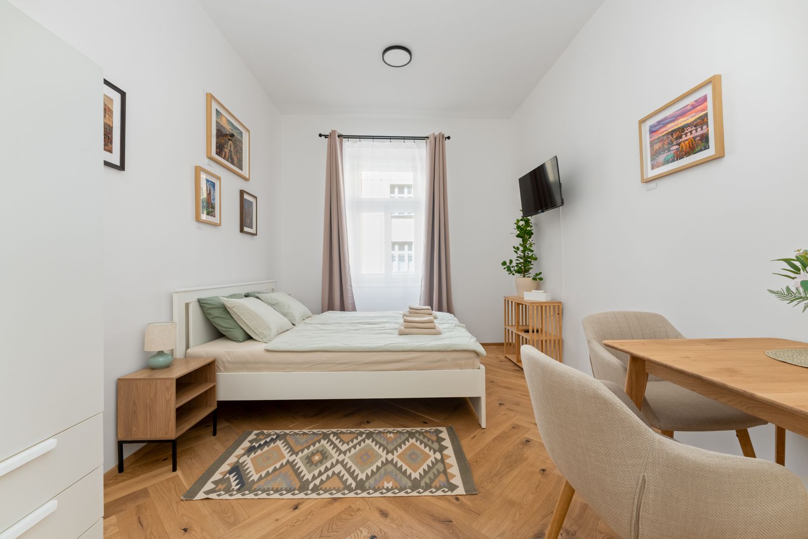 How much does it cost to buy a flat in Prague in 2026?