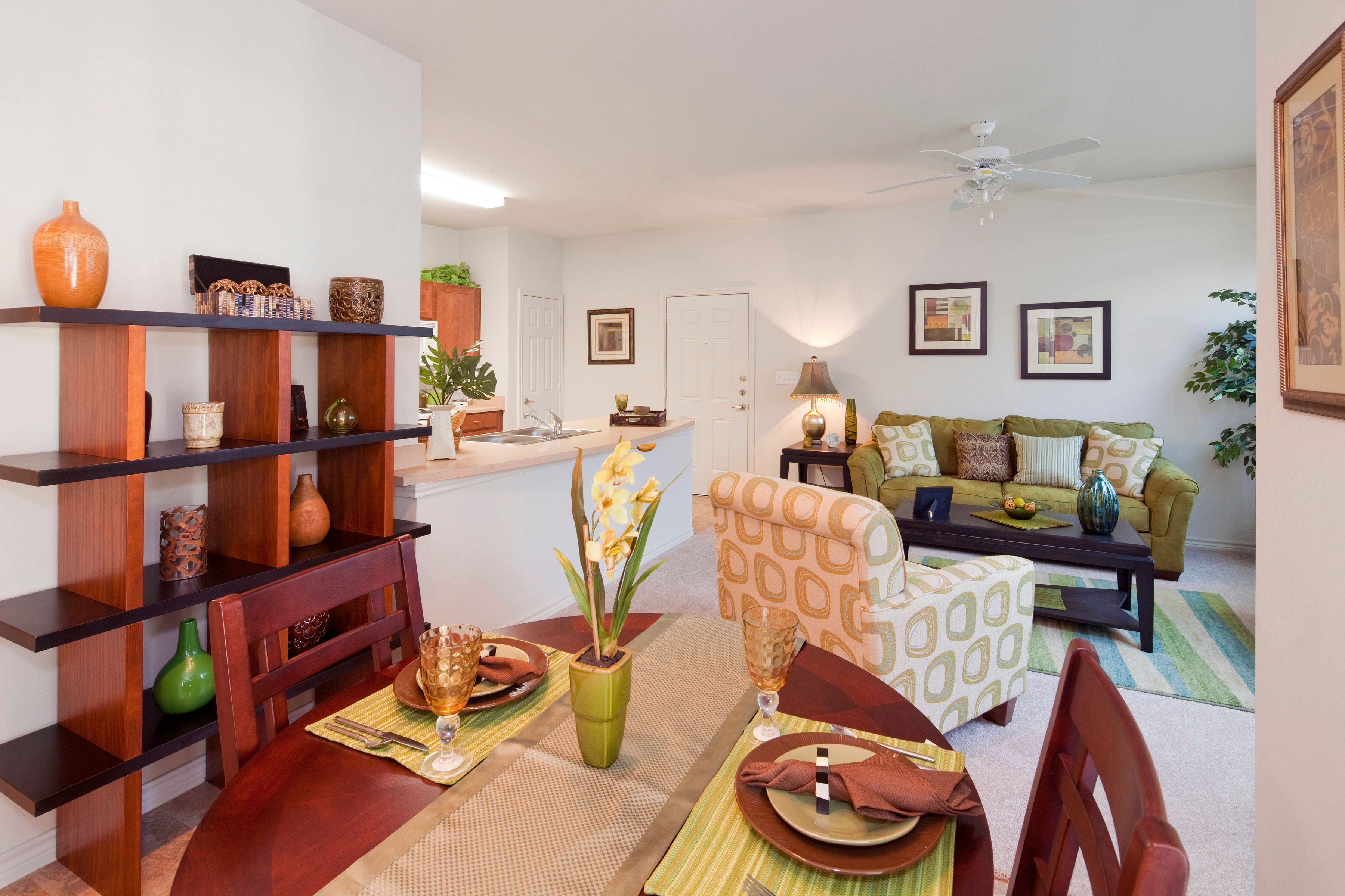 Encino Pointe 3 of 10