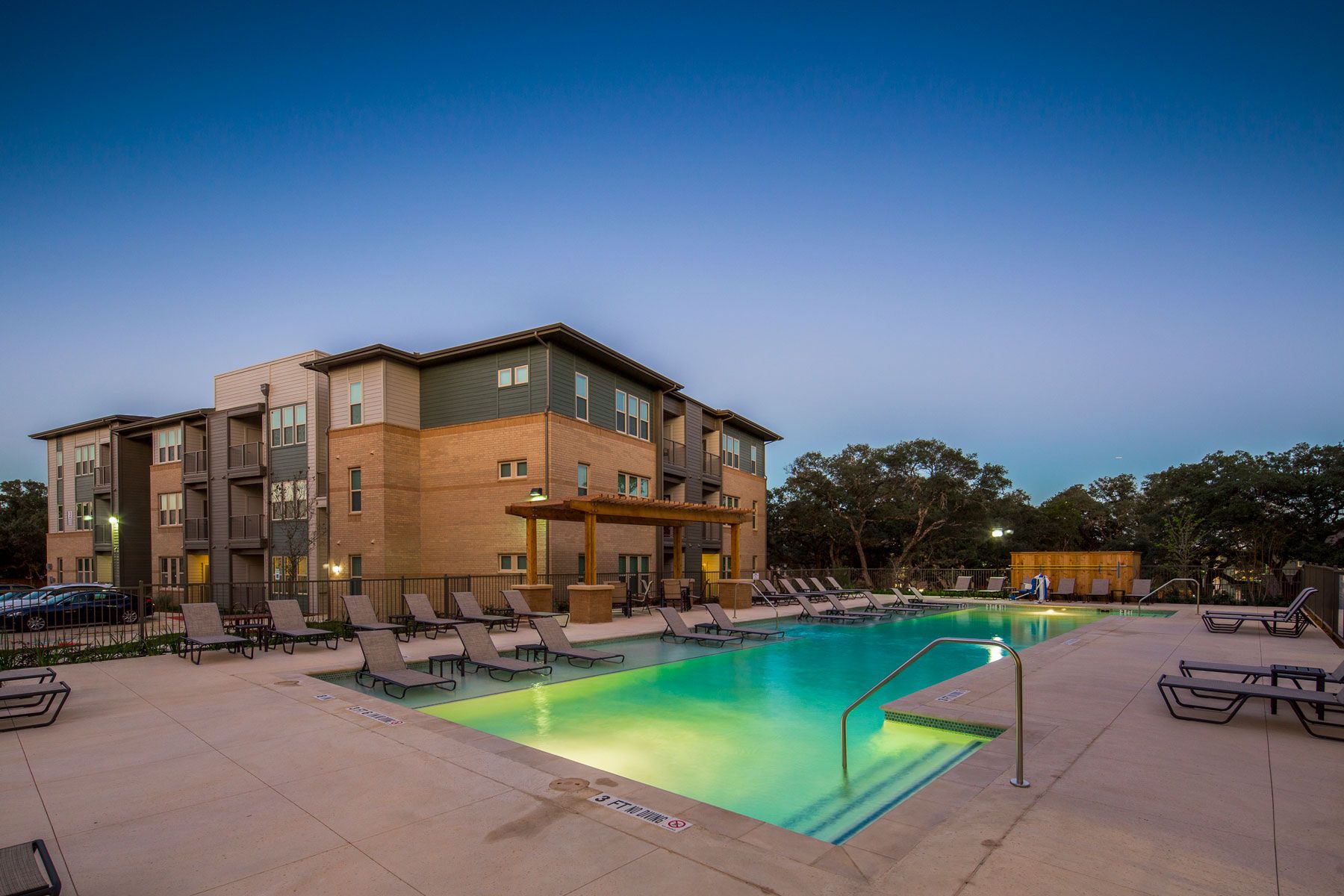 Balcones Lofts 6 of 8