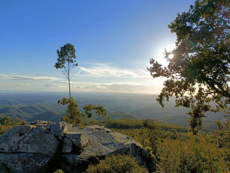 Atemberaubende Aussichten in den Hügeln von Monchique. Foto von Paulo, Besitzer, Forscher und Reiseleiter von Farol Discover.