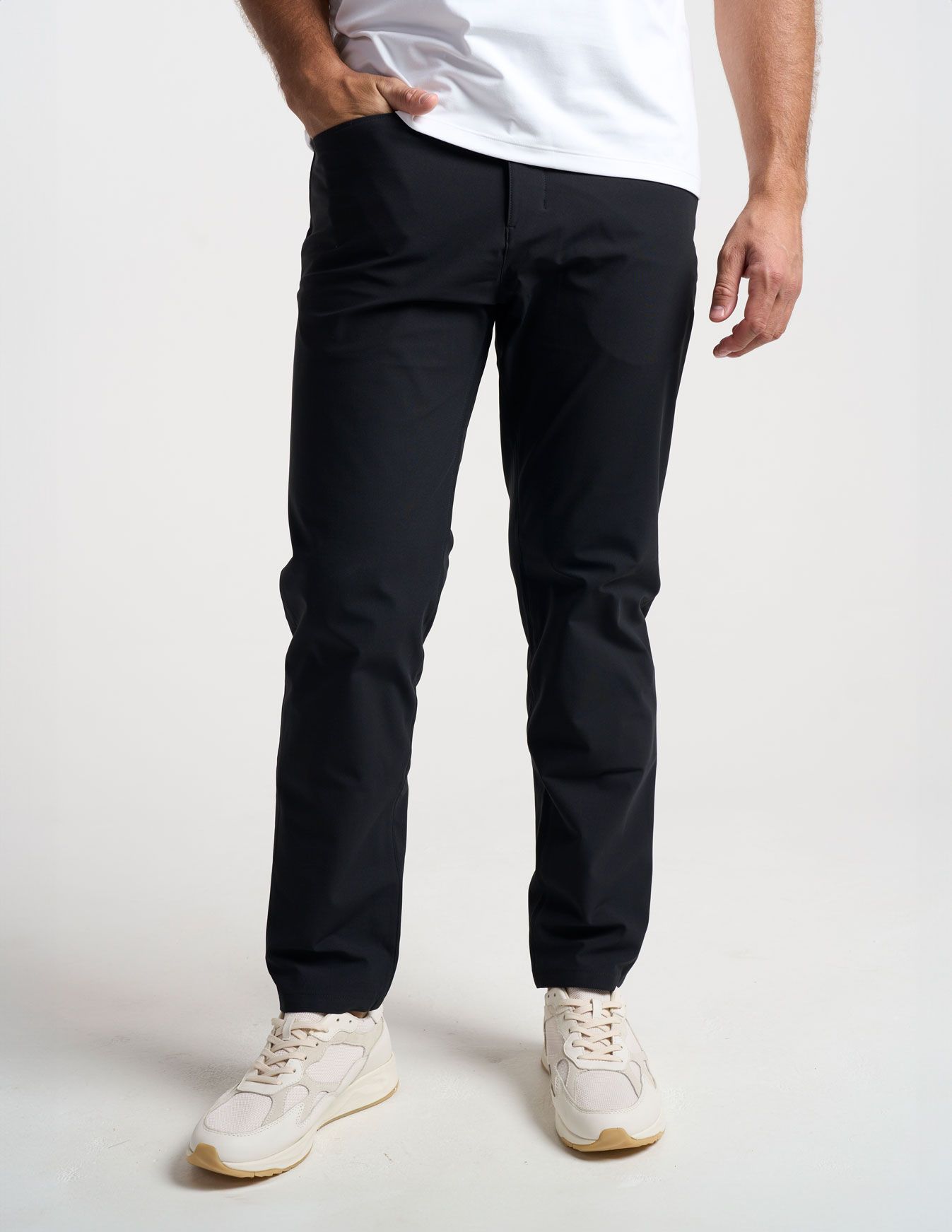 5-Pocket Tech Pants - Black - Classic Fit