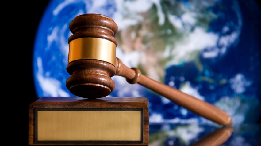 Det svåra och fantastiska med en straffande Gud