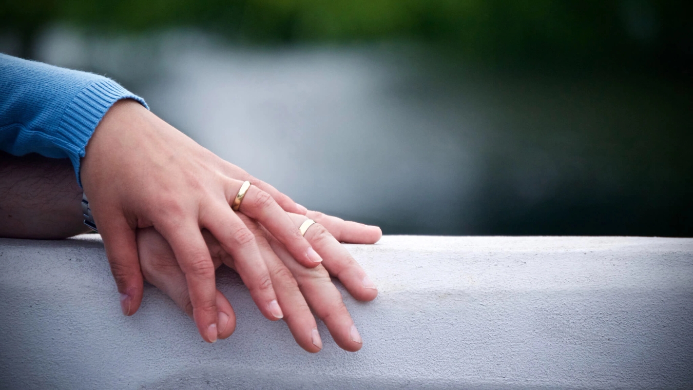 Til mann og kvinne skapte han dei