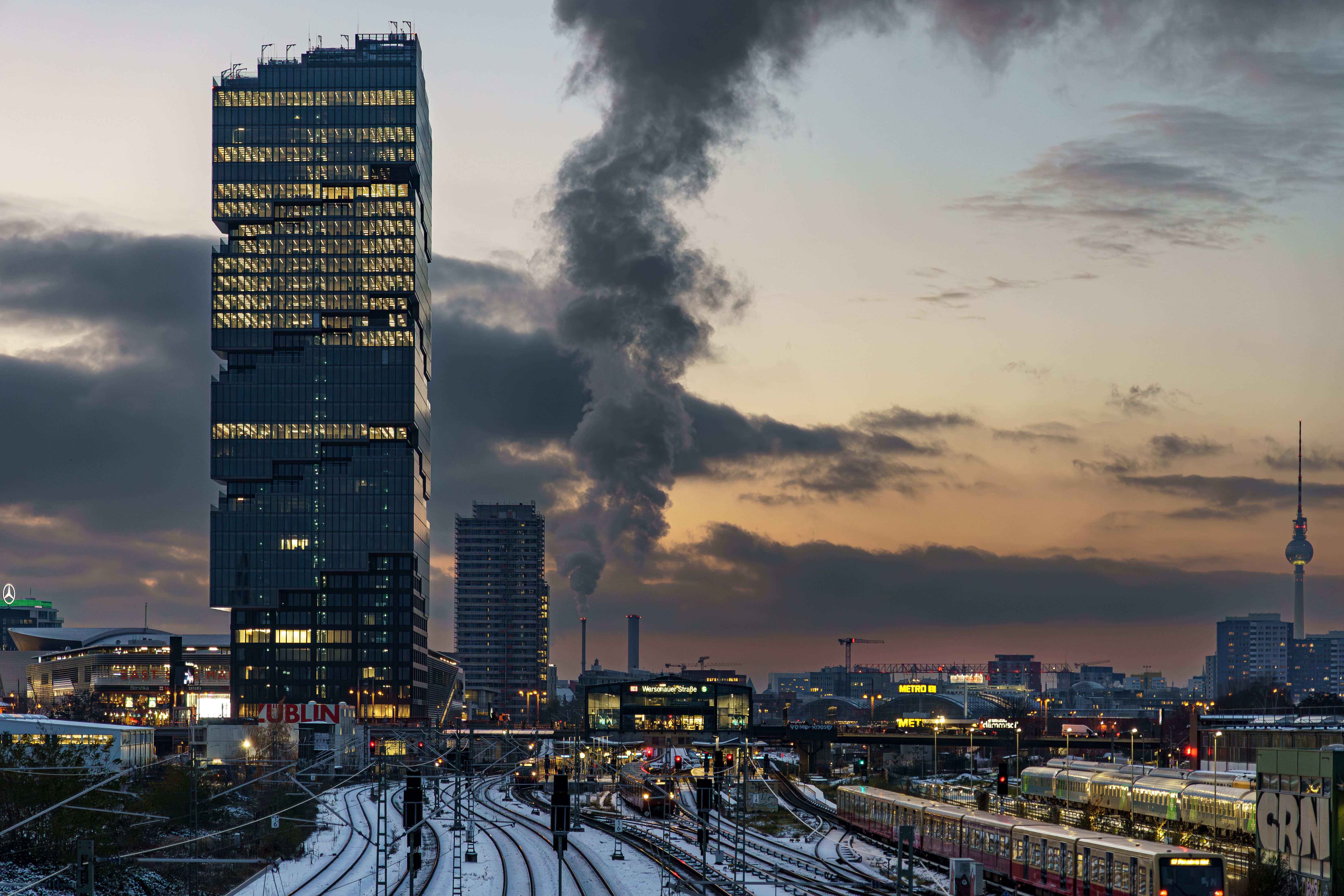 邦楽 EAST EDGE ENITOKWA Edge East Side Tower - Wikipedia