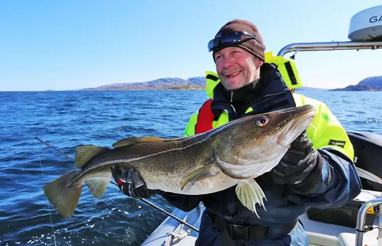 Fisketur og overnatting i gammehytte