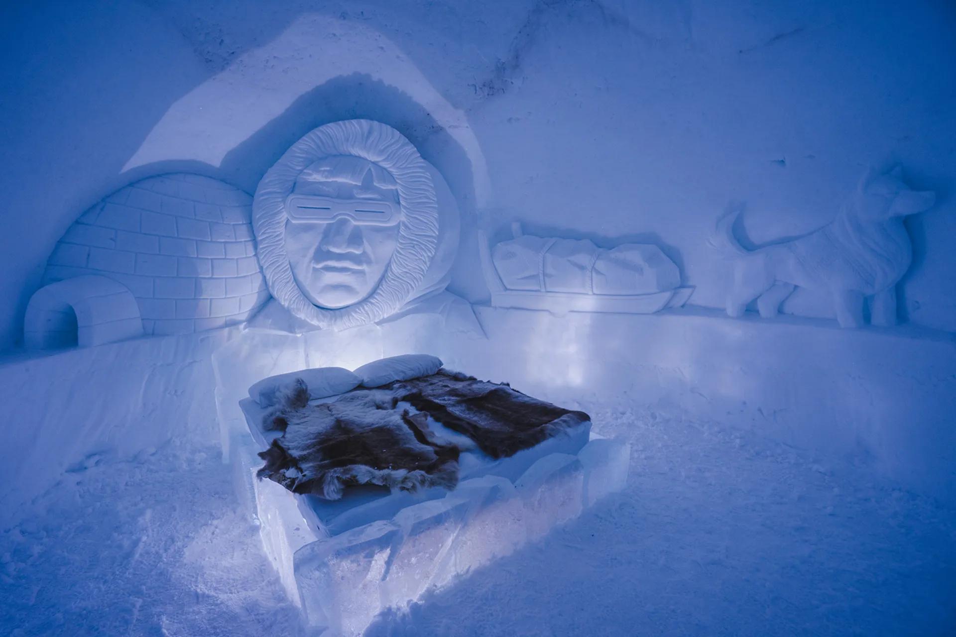 Leter du etter noe helt unikt? Tilbring en natt på snøhotellet.