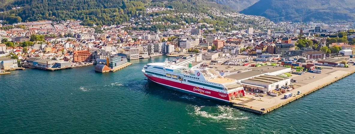 Betal med Fjord Club-poeng: Båtreise med bil flex fra Vestlandet