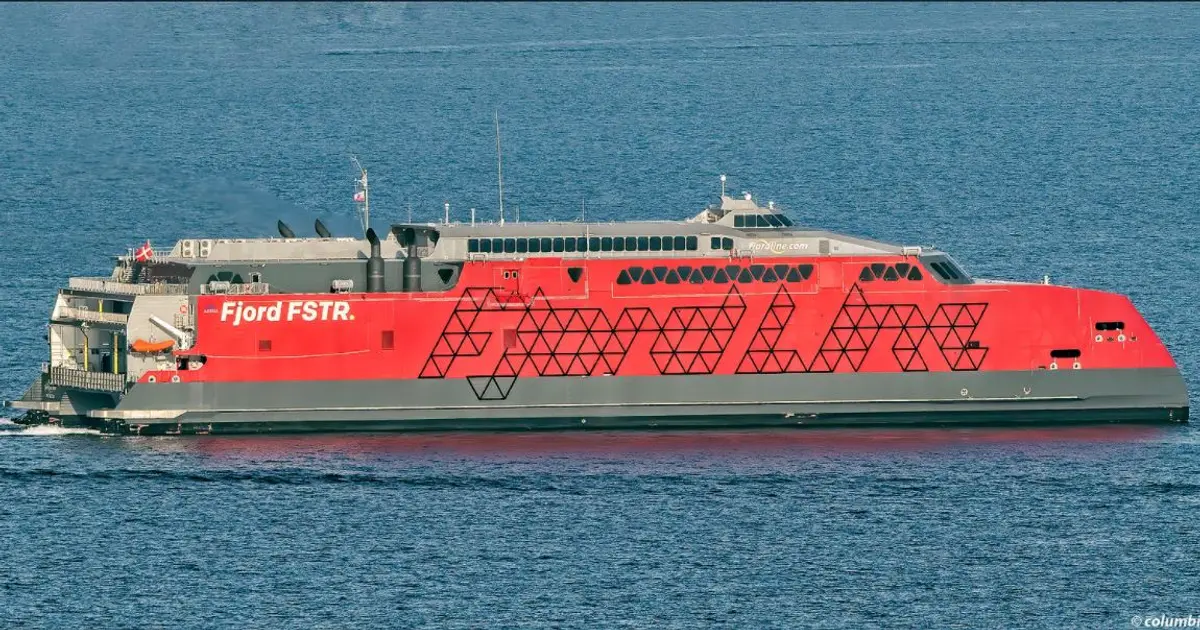 Første glimt av den nye katamaranen i Kristiansand