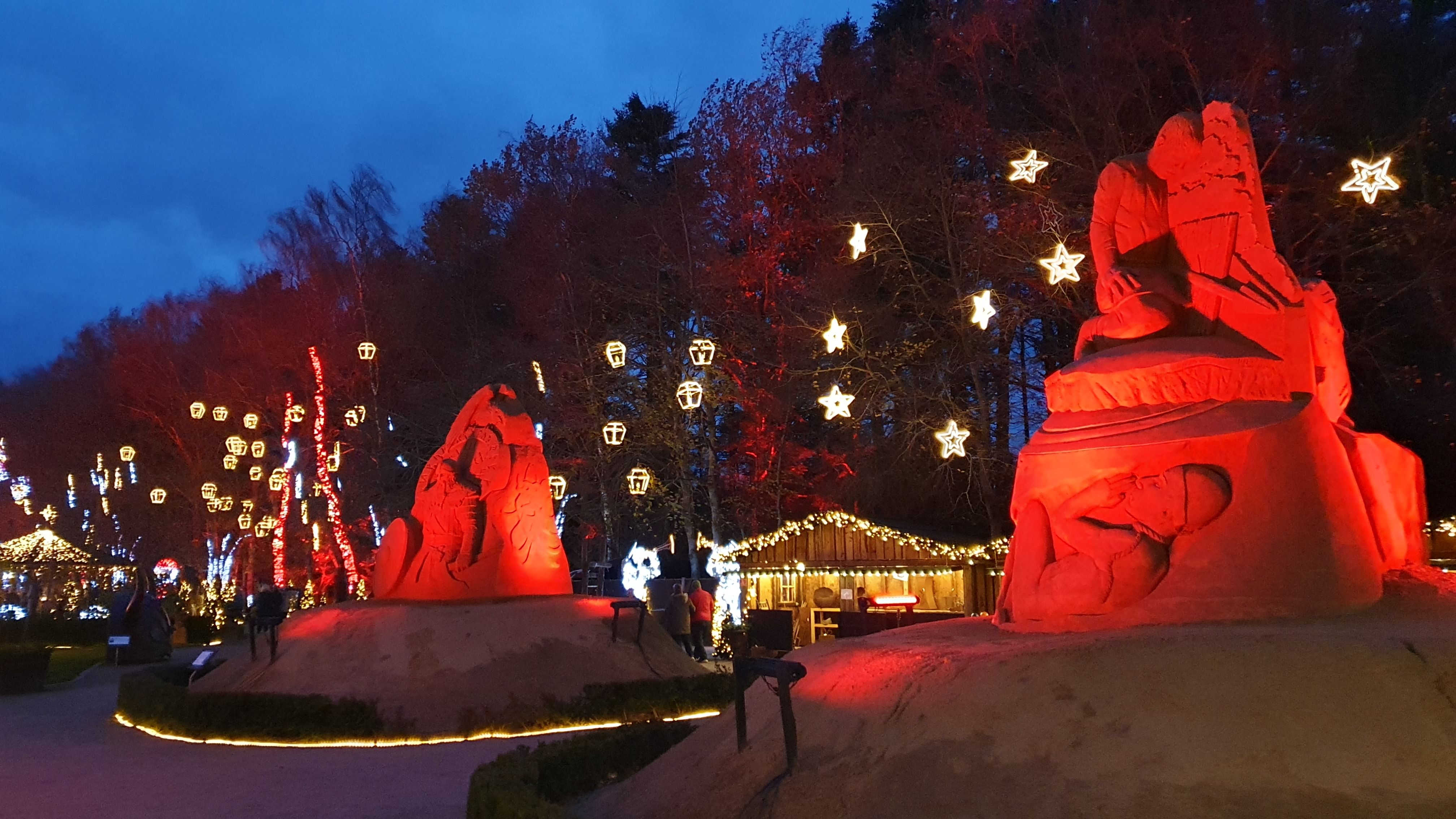 Lysdekorasjoner i skulpturparken