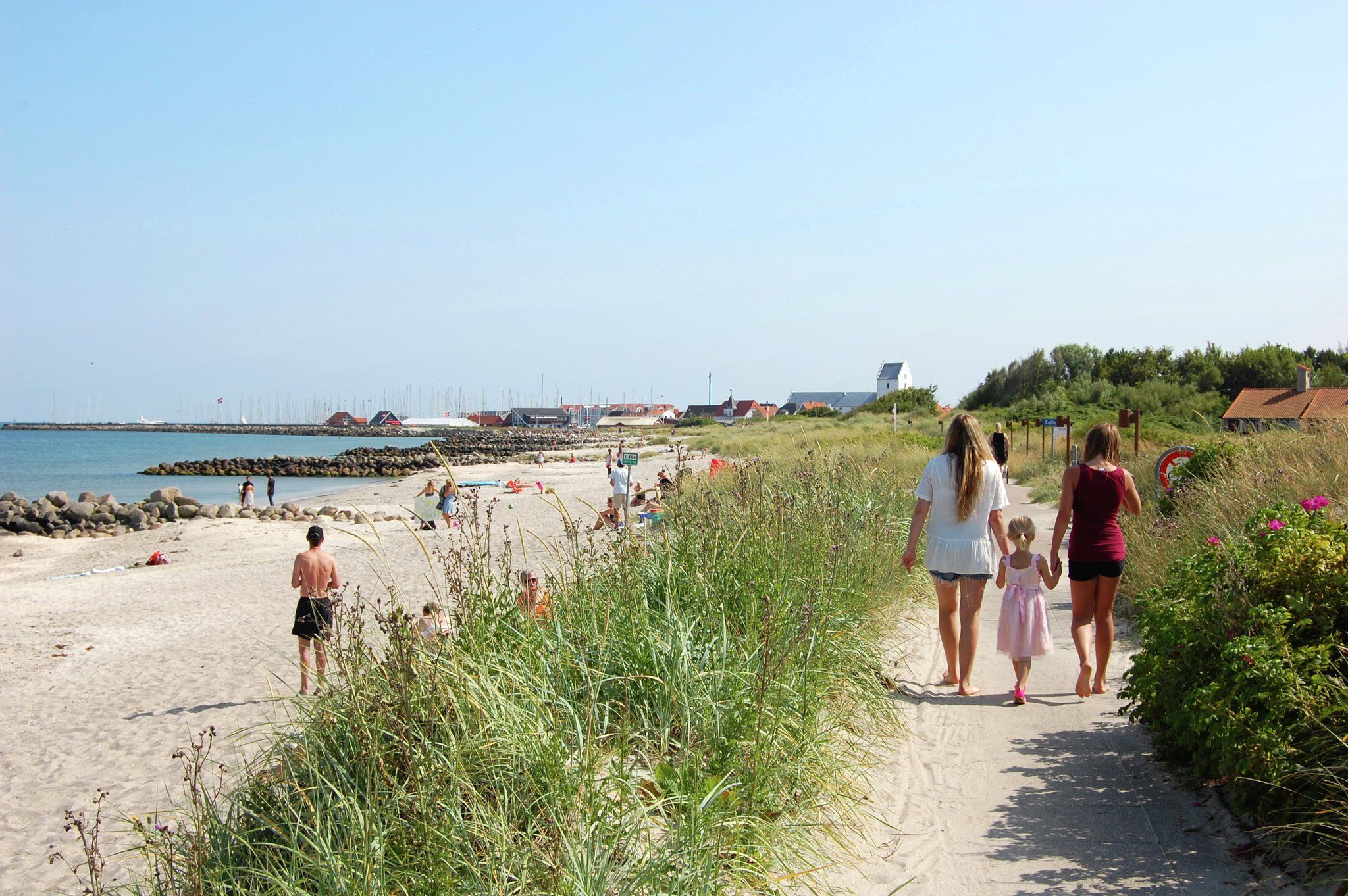 Sæby ligger nærmest på stranden. Foto: Visit Denmark