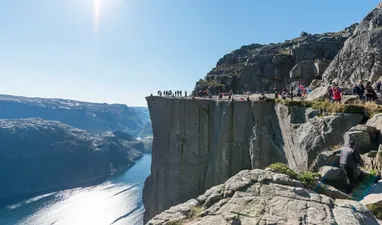 Preikestolen – En vandretur du aldrig vil glemme!