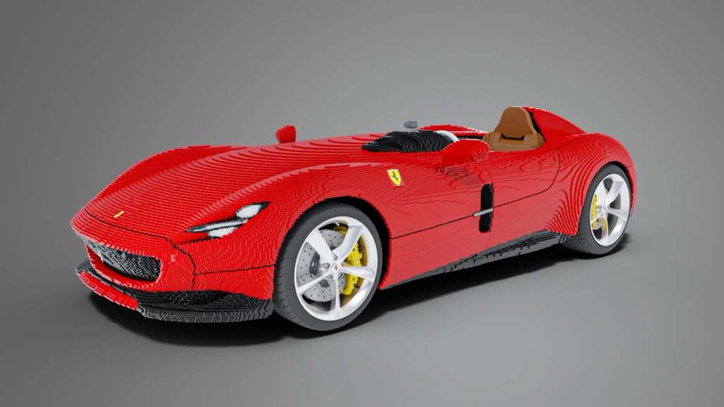 Foto av legomodell av Ferrari. 