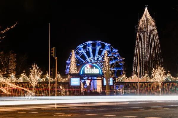 Magisk stemning når julelysene kommer på i Tivoli Friheden. Absolutt verdt et besøk! Foto: Tivoli Friheden