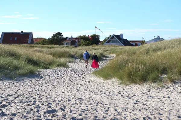 Fantastiske omgivelser: Omlandet rundt Skagen er bergtagende vakkert og ypperlig til vandring og sykkelturer. Havet er aldri langt unna. Foto: Fjord Line