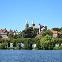 Viborg ligger vakkert til ved to innsjøer. Foto: Visit Denmark