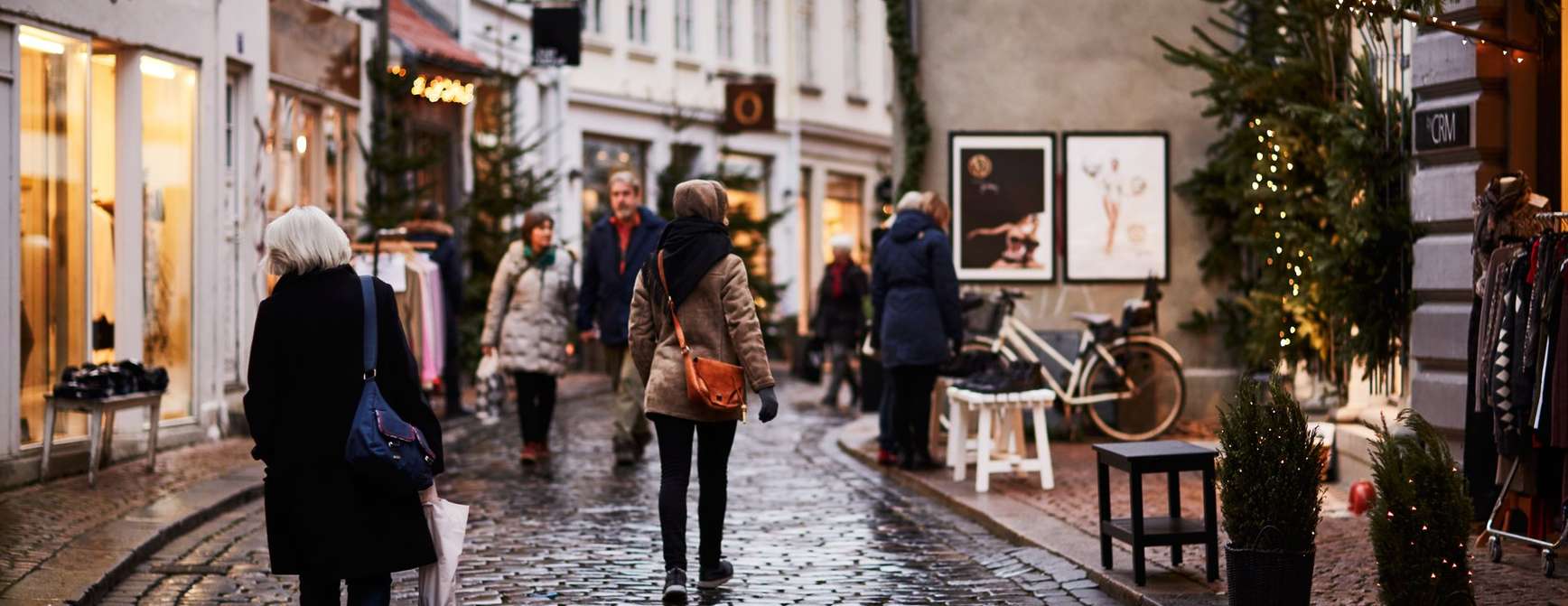 Foto av julegaten i Latinerkvarteret i Aarhus. 