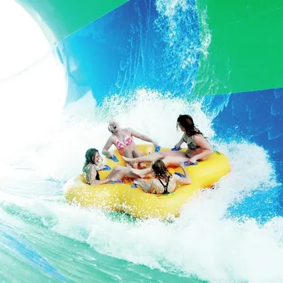 Forrykende spenning i Aquadome. Foto: Lanandia