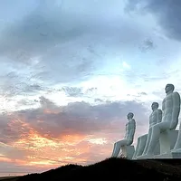 Skulpturen «Mennesket ved havet». Foto: Visit Denmark
