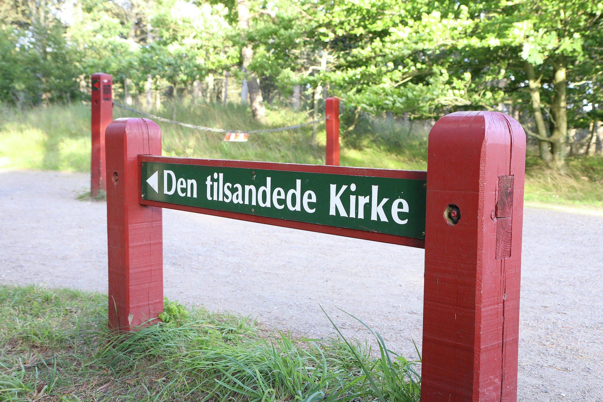 Den tilsandede Sct. Laurentii Kirke ligger syd for Skagen. Foto: Fjord Line