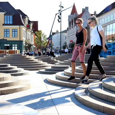 Venninner på gåtur i Aalborg