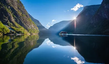 Fjordfahrt auf dem Nærøyfjord