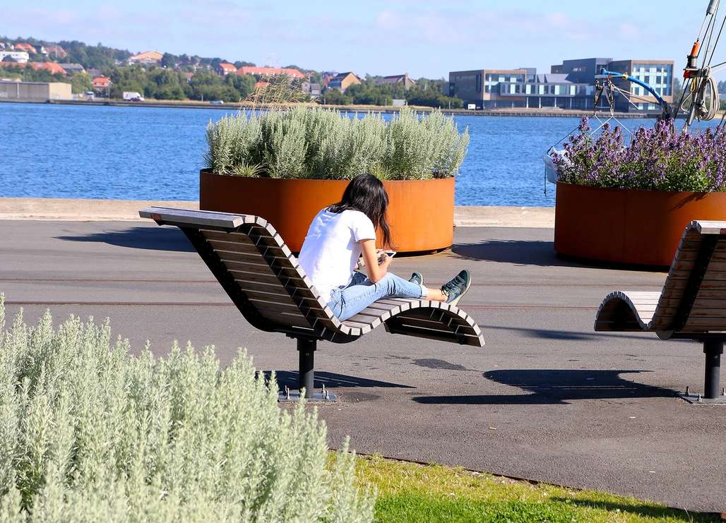 Nydelig beliggenhet: Aalborg ligger meget vakkert til kloss inntil en arm av Limfjorden. Foto: Fjord Line