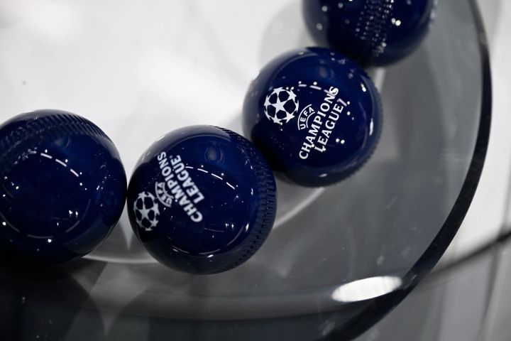 Champions-League-Loskugeln bei einer UEFA-Auslosung.