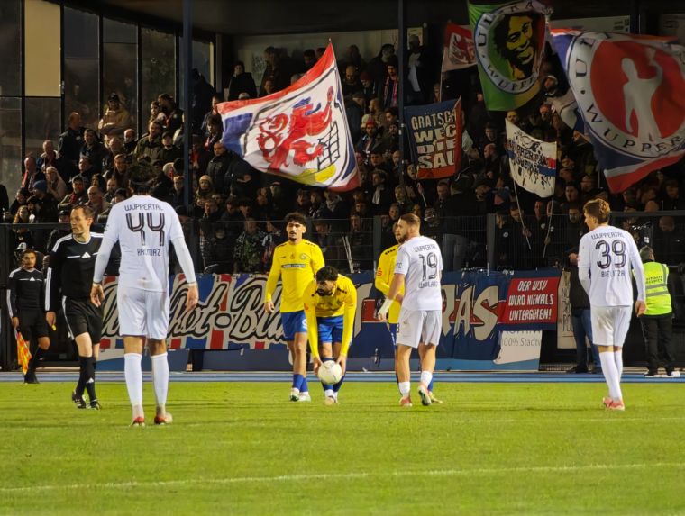 Wuppertaler SV Fans in Ratingen