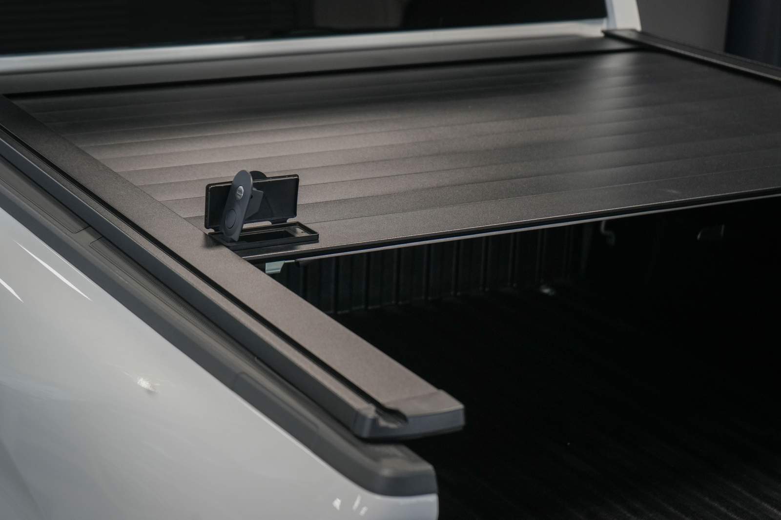A picture of the Retractable Tonneau Cover that is featured on the Toyota Tundra and Tacoma.