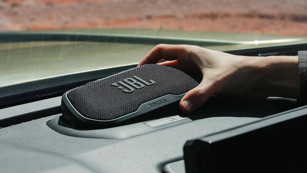 14-Speaker JBL® Premium Audio w/Removable Speaker