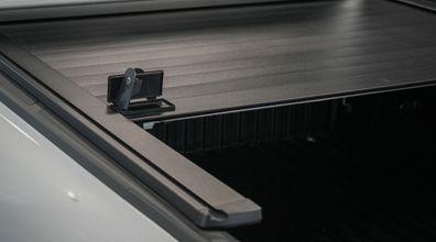 An image of the RetraxPRO XR Retractable Hard Tonneau Cover featured on the 2025 Toyota Tundra.
