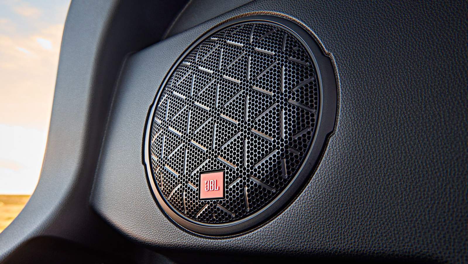 Toyota RAV4 UBL sound system