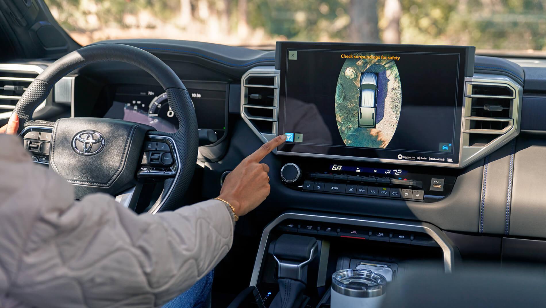 Toyota Tundra back up assistant touch screen