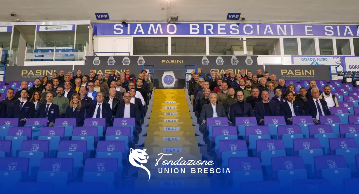 Foto con tutti i presenti alla presentazione del progetto "Futuro e Territorio"
