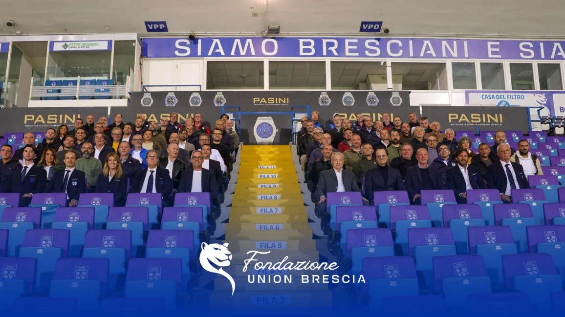 Foto con tutti i presenti alla presentazione del progetto "Futuro e Territorio"