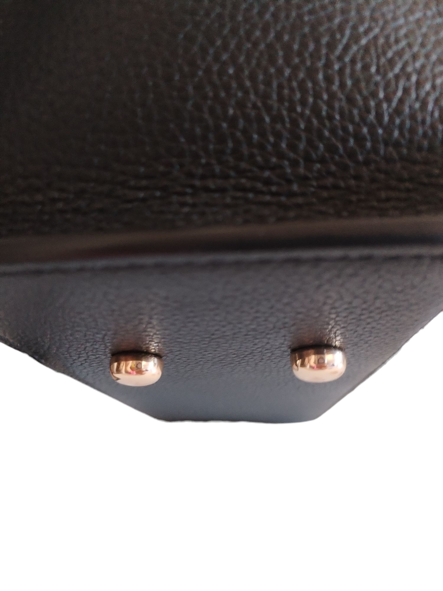 Magnetic removable bag feet golden silver  4