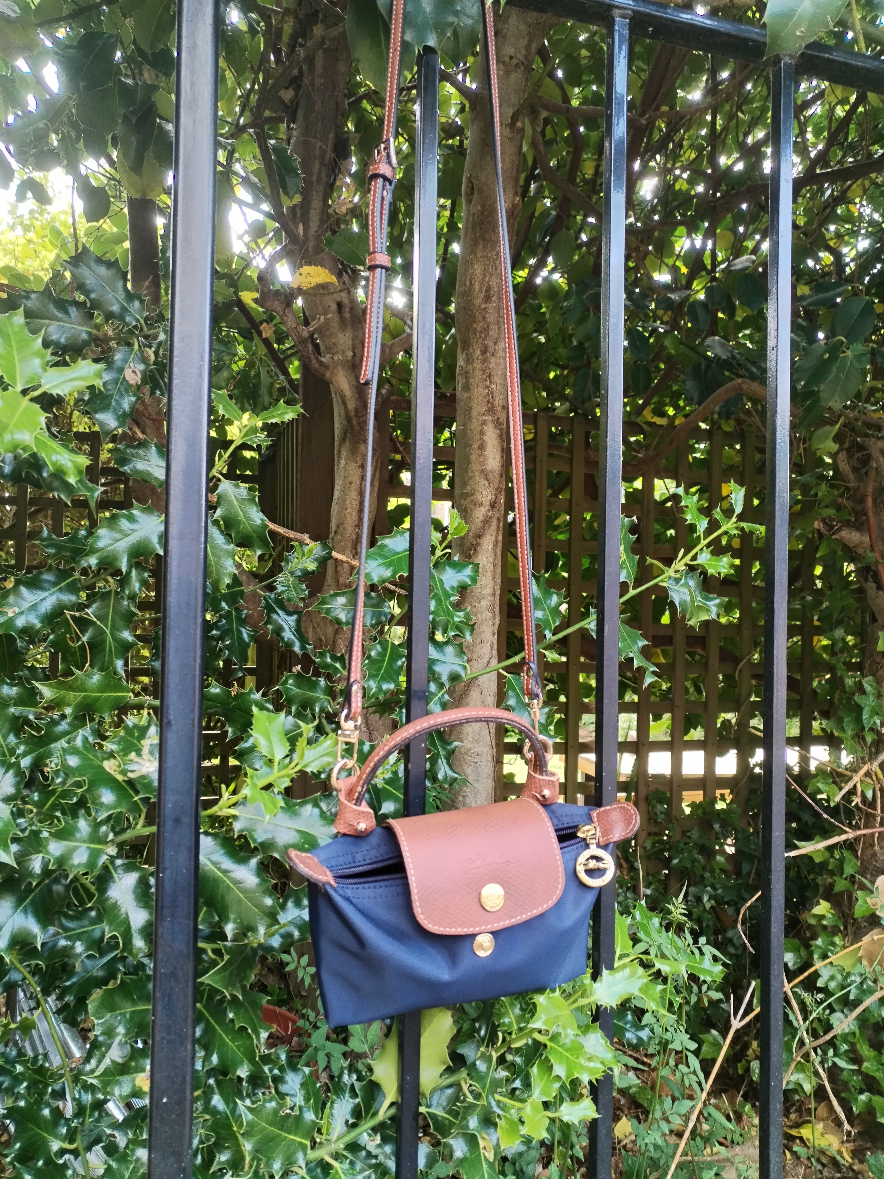 Pouch with handle conversion kit 