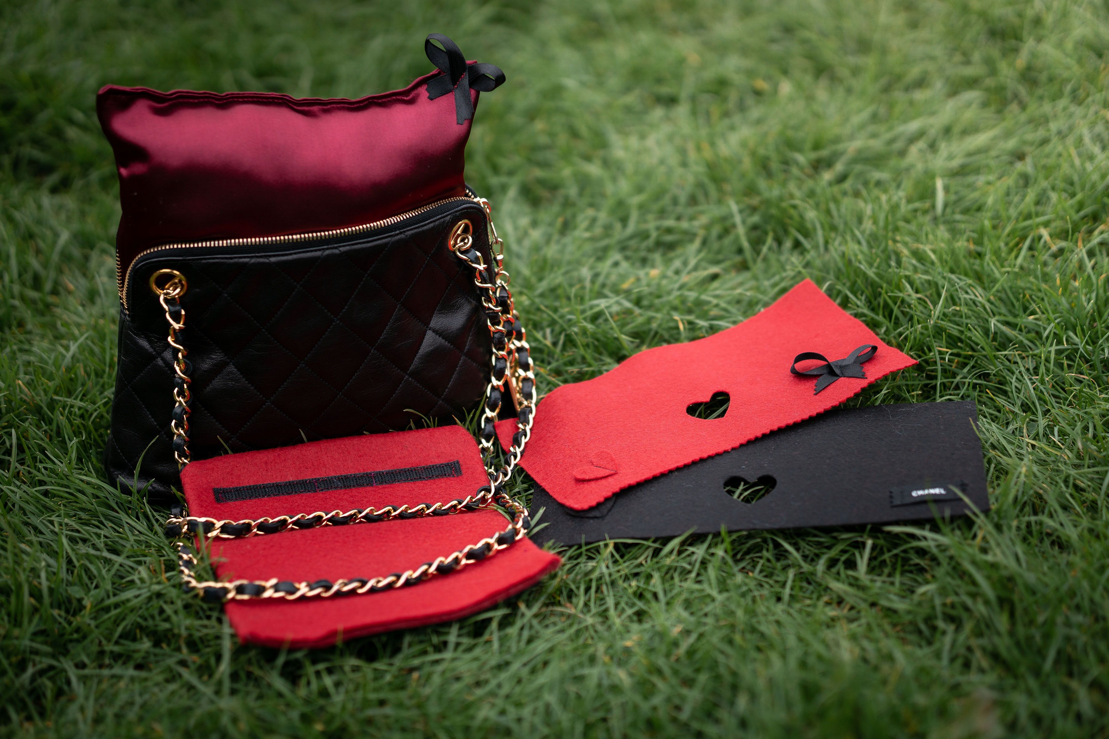 Chain wrap padded protector for flap bags 2