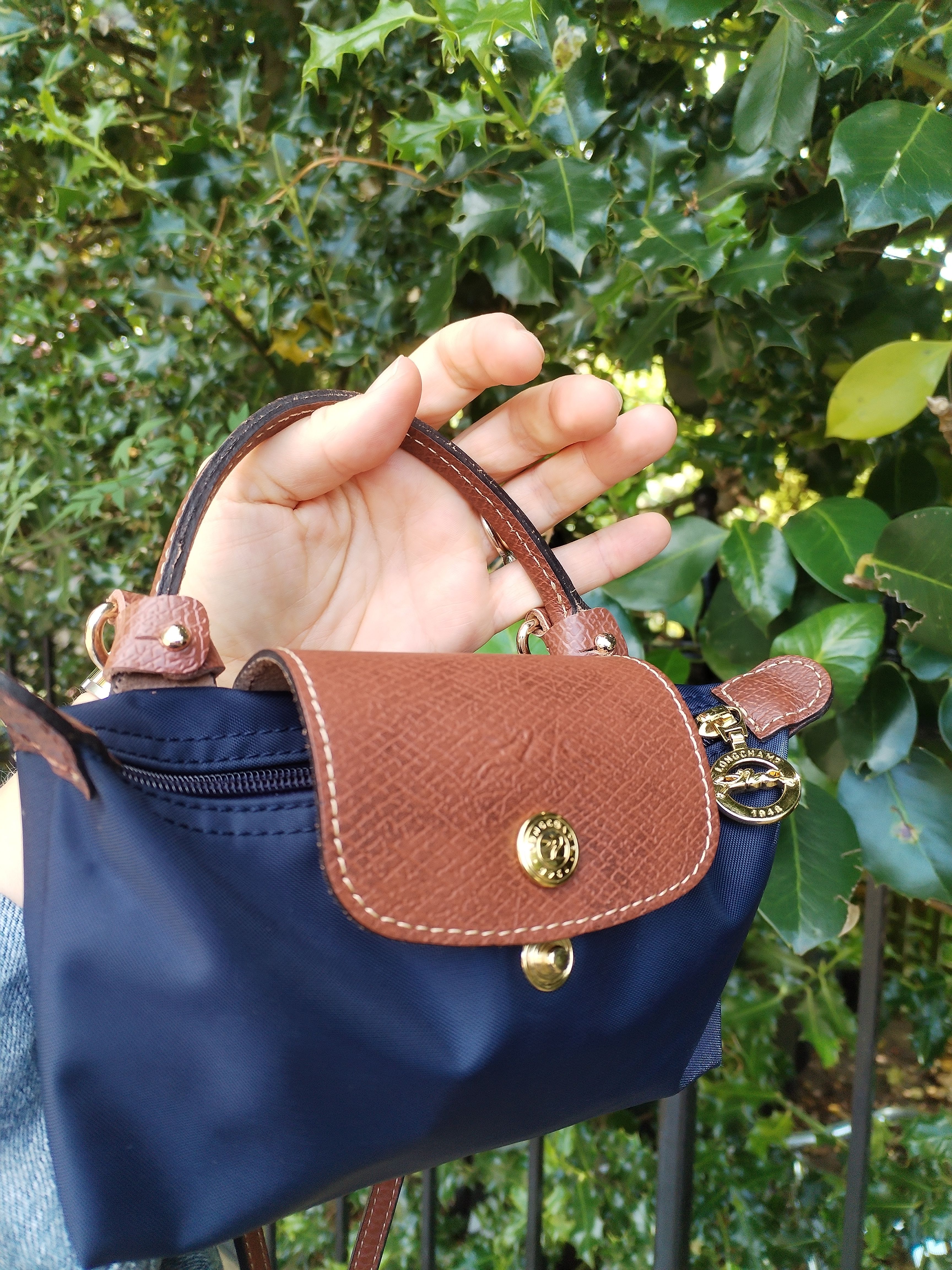 Pouch with handle conversion kit  9