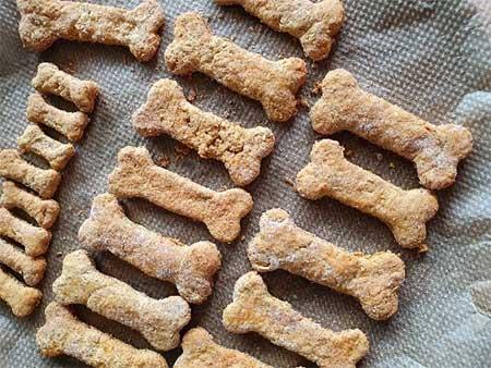Zelfgemaakte hondenkoekjes