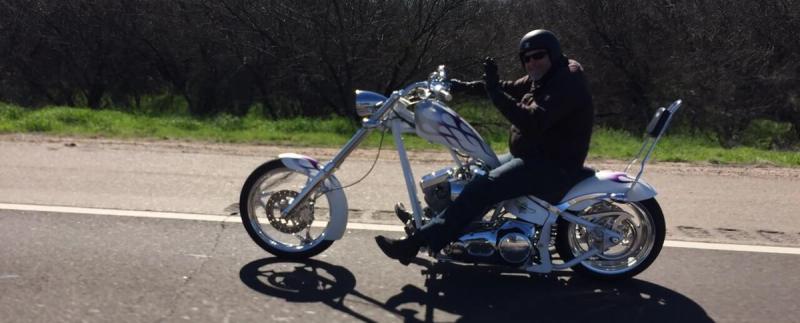 Ove Kröger auf seiner Harley unterwegs