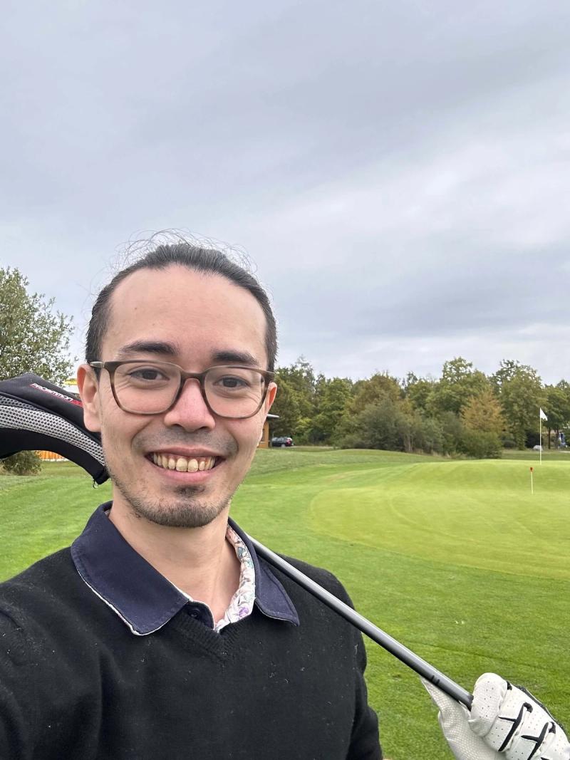 Jun Kunz auf dem Golfplatz